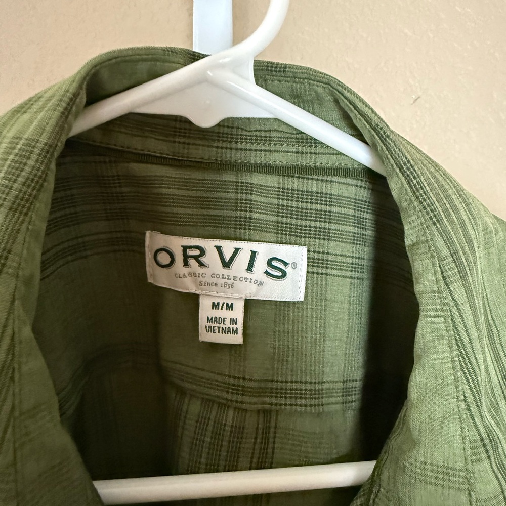Orvis men’s green plaid button up quick dry size medium shirt. Orvis details. - Picture 2 of 5